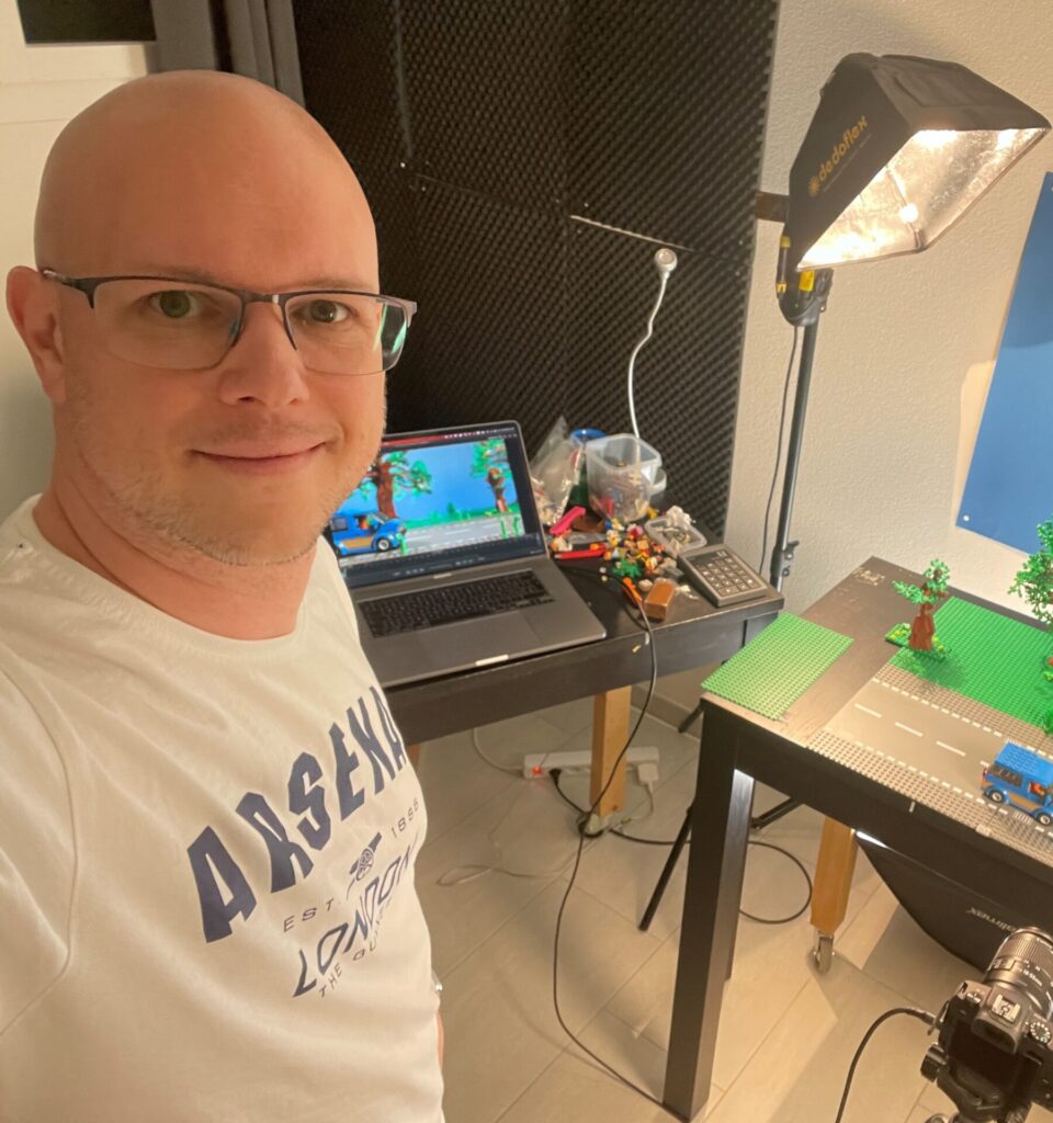 Ein Selfie vonStefan Minder von hirschundelch in seinem Trickfilmstudio